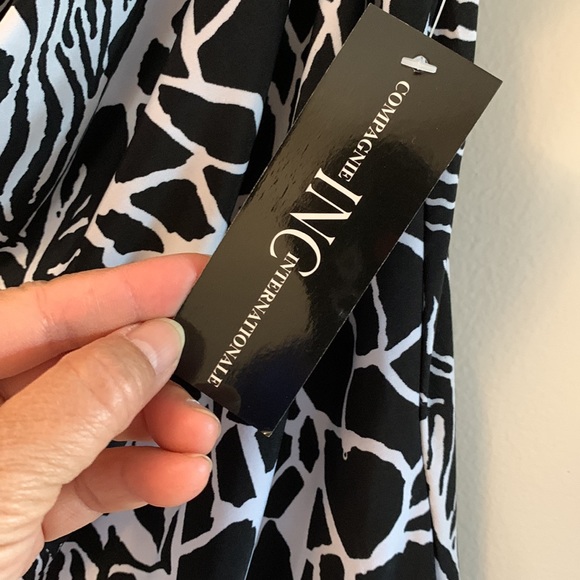 INC international company tank top, Black and White, Size M, BNWT - Picture 5 of 10